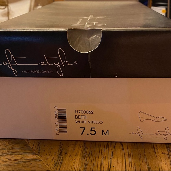 White Peep-Toe Heels by Anne Klein - Picture 8 of 8